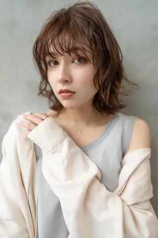 ミディアム 顔周りカット・相談 レイヤーも◎しずくのヘアスタイル