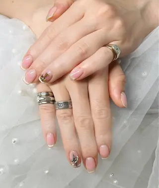 ユリ 💕のネイルデザイン