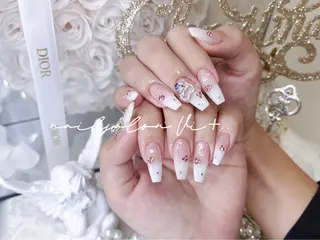 ネイル ✨Nailsalon Vi+✨のネイルデザイン