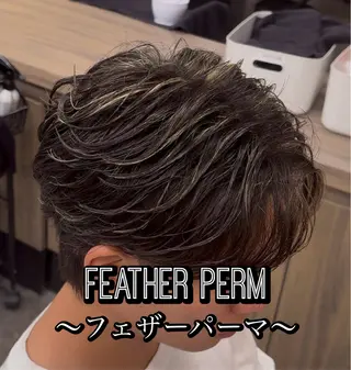 カラー パーマ メンズ センターパート/フェ ザー🔥SHUYAのヘアスタイル