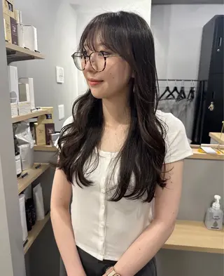 ロング カラー 🌬️attrait 髪質改善/個室サロンのヘアスタイル