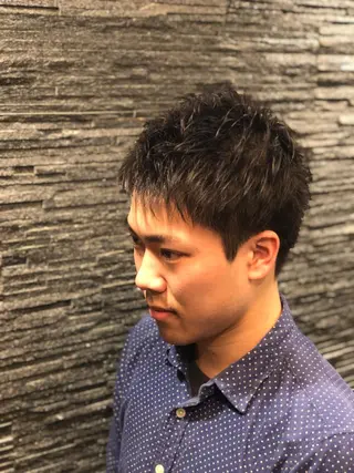 ショート パーマ メンズ 【24時まで営業✨】 吉本 成樹のヘアスタイル