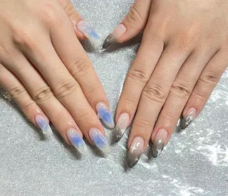 ネイル VIERU 🌈🎀💖のネイルデザイン