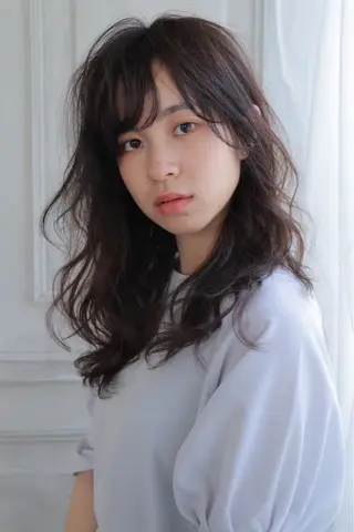 ミディアム 髪質改善&ブリーチ 伊勢 祐一郎のヘアスタイル