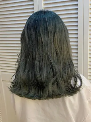カラー 中村 彩夏のヘアスタイル