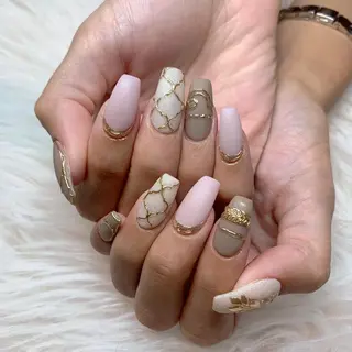 ネイル AERA nail shino🐱⸝꙳のネイルデザイン