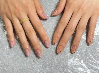 ネイル VIERU 🌈🎀💖のネイルデザイン