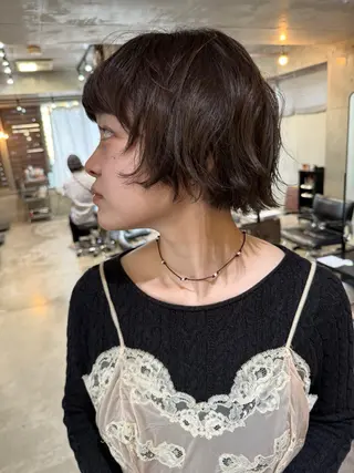 ショート レイヤーカット\ウル フ　chinatsuのヘアスタイル