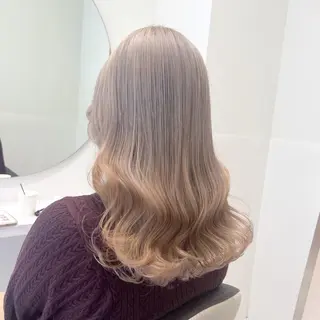 ミディアム カラー 🩵ブリーチカラー 🐈MIORI🩵のヘアスタイル