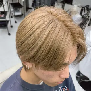 メンズ 透明感カラー🫧🩶 ミハネ︎︎のヘアスタイル