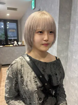 ショート 🌐NATSUMI 🌐【寒色カラー】のヘアスタイル