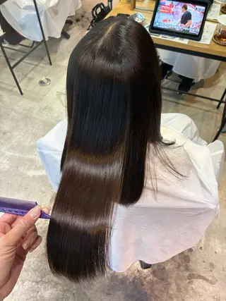 ミディアム ✨ハイトーン/暗髪/ ハイライト/松岡✨のヘアスタイル