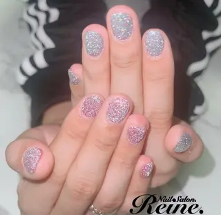 ネイル Nailsalon Reine所属・玉栄 伶奈のネイルデザイン