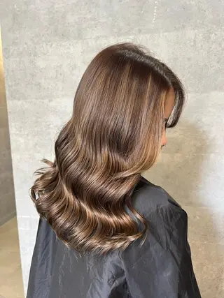 ロング 難波/ハイトーン 🦋AOI🦋のヘアスタイル