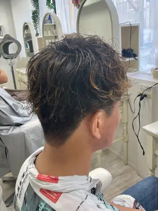 ショート 新籾 尚哉のヘアスタイル