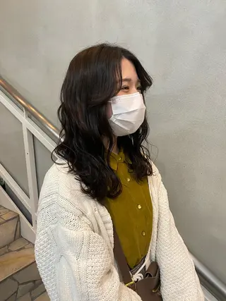 セミロング 艶カラー　宮﨑 蒼のヘアスタイル