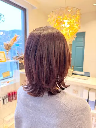 ミディアム カラー 赤間 飛鳥のヘアスタイル