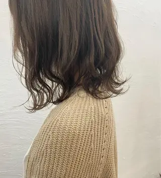 ミディアム カラー 河野 満月のヘアスタイル