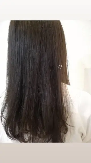 ロング カラー 厚地 伽寧のヘアスタイル