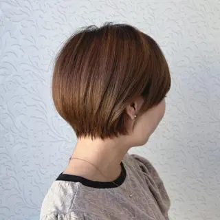 ショート 顔周りカット/透明感 カラー🤍大塚蛍のヘアスタイル