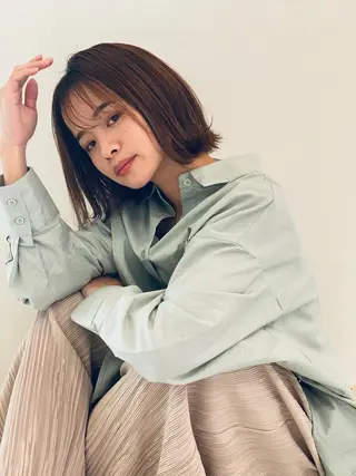 ショート カラー 小顔レイヤー/ ベージュ🤍Rieのヘアスタイル