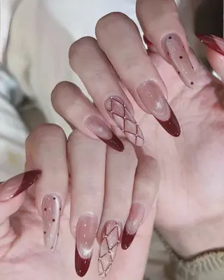 ネイル AKIKO ネイルサロンのネイルデザイン