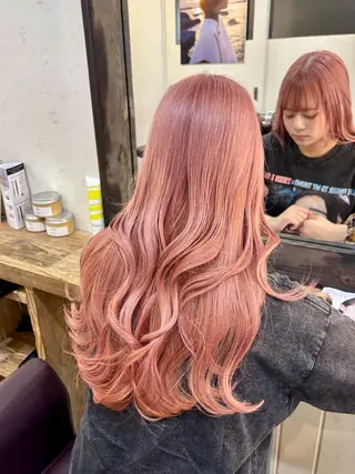 ロング カラー ピンク🌸/暖色/ ブリーチ/横浜/金光のヘアスタイル