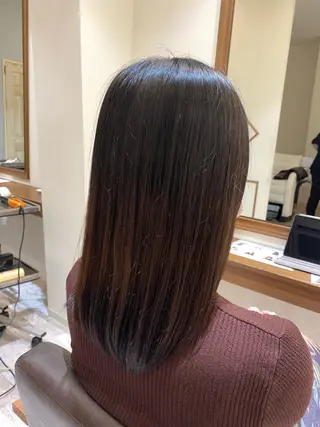 セミロング いいの ともこのヘアスタイル