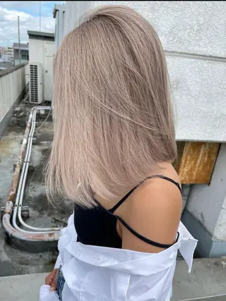 カラー FoibyBelle ﾌｫﾜﾊﾞｲﾍﾞﾙのヘアスタイル