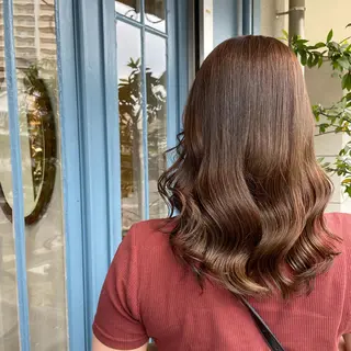 ミディアム 齋藤 樹里のヘアスタイル
