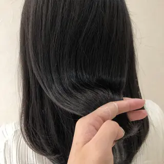 ミディアム カラー IVY villa Suzu.のヘアスタイル