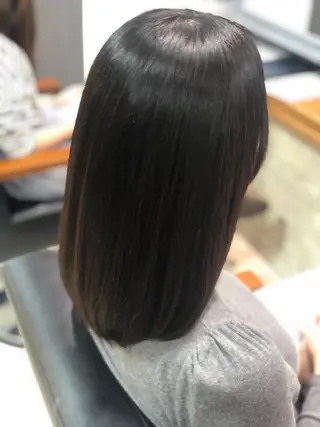 セミロング カラー メンズ 岩倉 諒のヘアスタイル