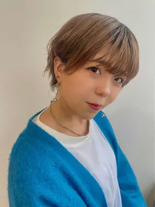 ショート 由比藤理子 ブリーチカラー🌈のヘアスタイル