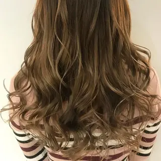 ロング カラー ✨ハイトーン✨透明感 ✨生神　優季のヘアスタイル