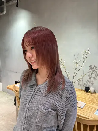 セミロング 渡邊 百咲のヘアスタイル