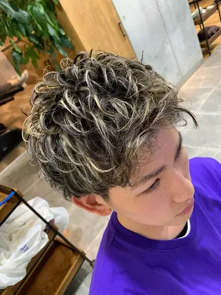 カラー メンズ 天野 開のヘアスタイル