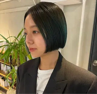 ショート カラー ボブハイトーン🦖 デザインMAMIのヘアスタイル