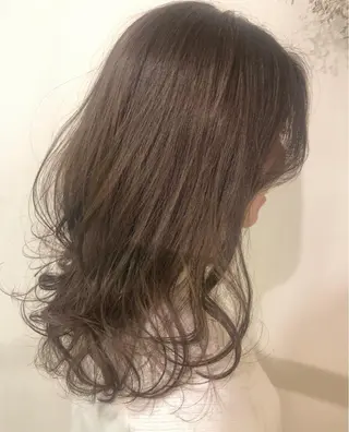セミロング スタイリスト 佑梨のヘアスタイル