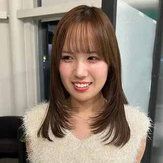 ミディアム パーマ/ハイトーン/ レイヤー/伊藤萌のヘアスタイル