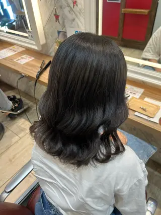 ミディアム カラー 暖色カラー🪷 オタク美容師🎶のヘアスタイル