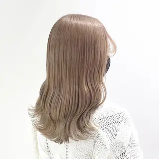 カラー ブリーチ縮毛矯正加藤 赤み無し透明感ヘアのヘアスタイル