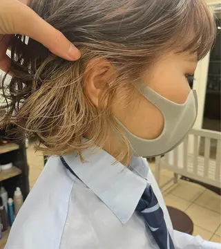 ショート カラー グラスペディア所属・森安 華楠のヘアスタイル