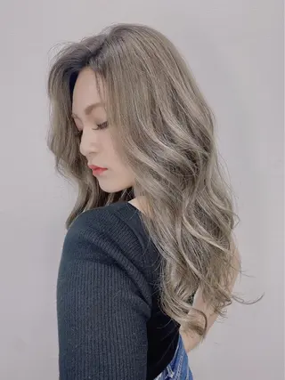 セミロング カラー レイヤー×艶髪特化 マネージャー安藤光司のヘアスタイル
