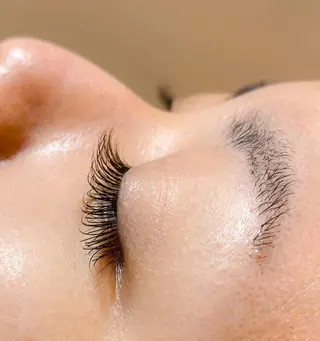 マツエク・マツパ 繪蒔/柿の木坂 にあるまつ毛サロンのマツエク・マツパデザイン