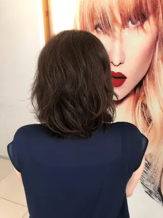 カラー 小久保 なるみのヘアスタイル