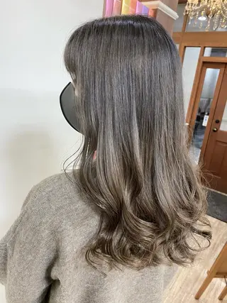 カラー SALOWIN栄 高須大貴のヘアスタイル