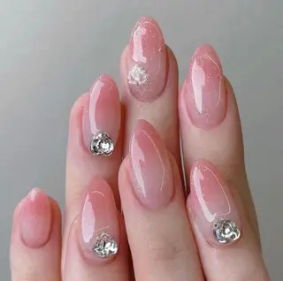 ネイル RAFFINE haru🦋🩵のネイルデザイン