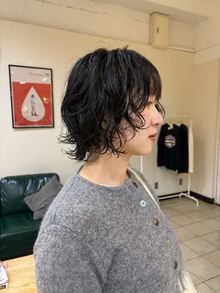 ミディアム パーマ スズキ ユウナのヘアスタイル
