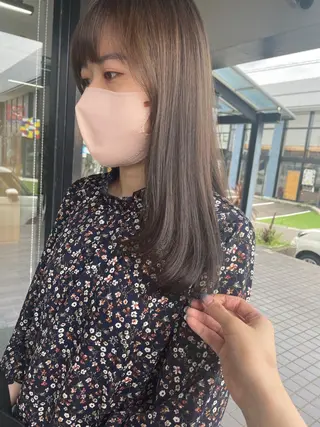 セミロング マキノ キョウカのヘアスタイル