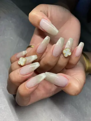 ネイル elu :nail&eyeのネイルデザイン